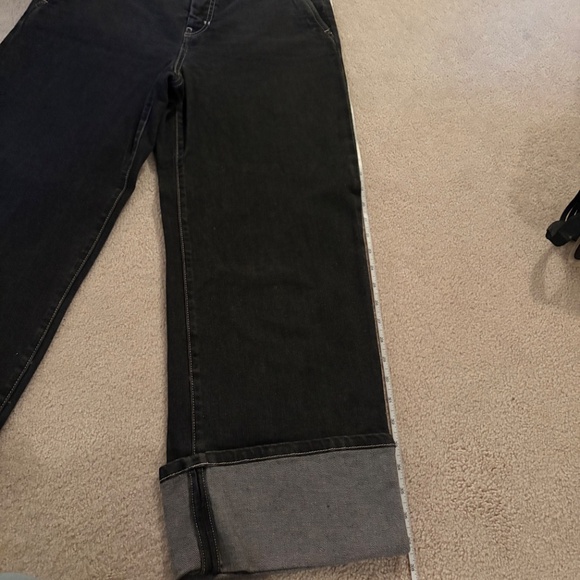 Black Max Mara crop jean (10) - Picture 5 of 10